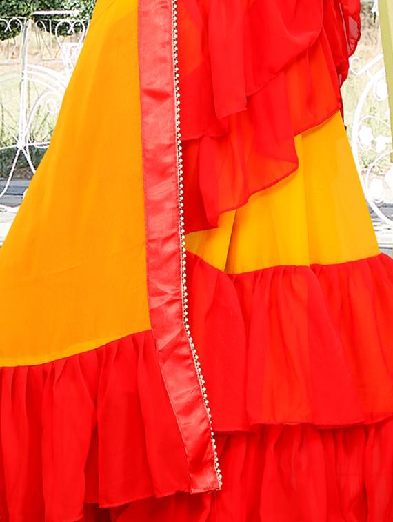 contrast ruffle border mustard fusion saree with blouse - 15875586 - Zoom Image - 4