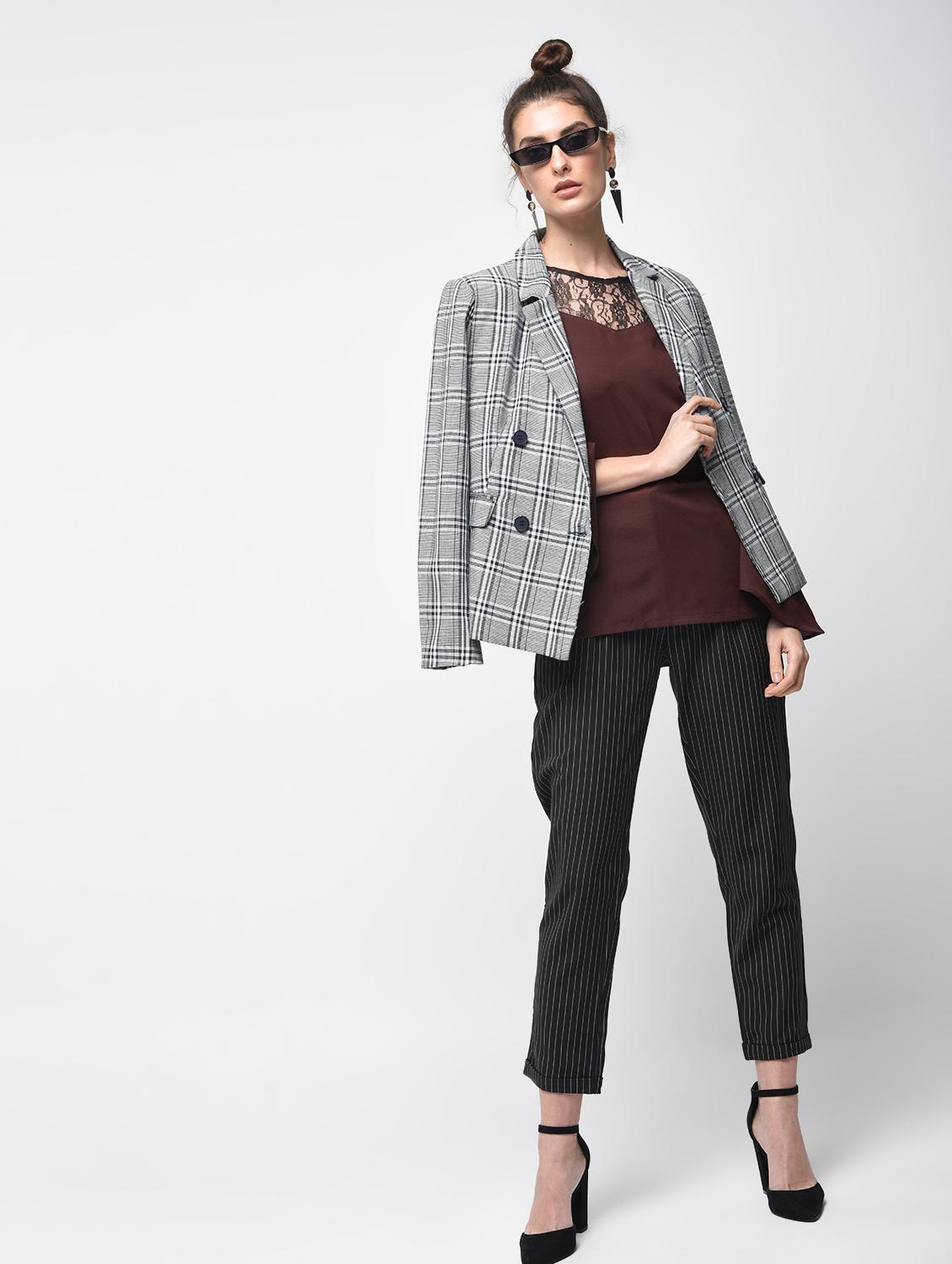 laced panel bell sleeved top - 15881795 - Zoom Image - 4