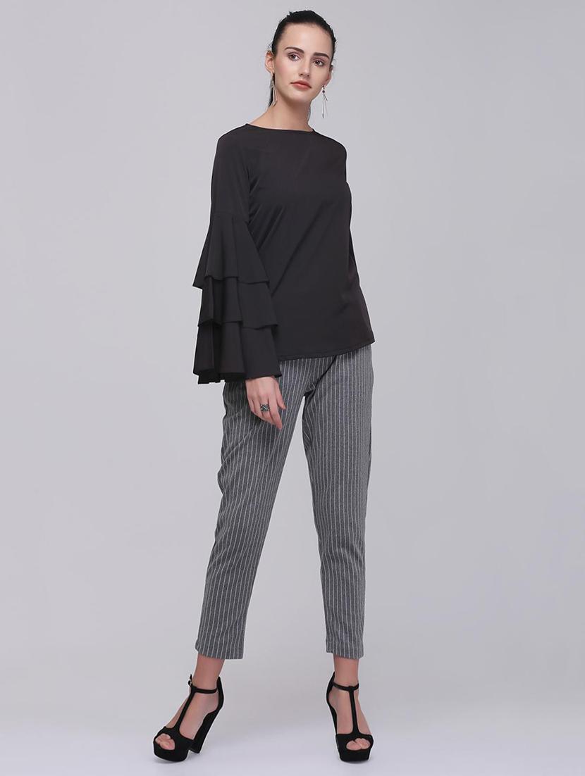 tiered bell sleeve keyhole back top - 15894259 - Zoom Image - 3