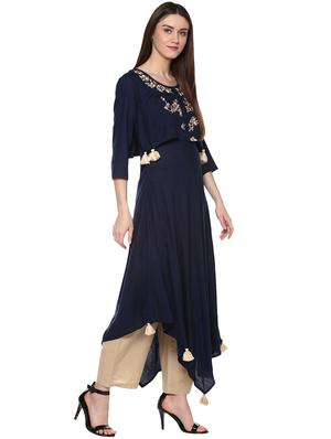 embroidered asymmetric kurta with tassels - 15896938 - Standard Image - 3
