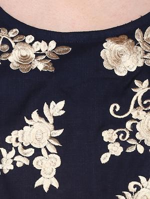 embroidered asymmetric kurta with tassels - 15896938 - Standard Image - 5