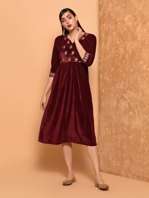 embroidered velvet a-line dress - 15906530 - Standard Image - 1