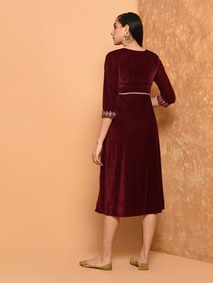 embroidered velvet a-line dress - 15906530 - Standard Image - 4