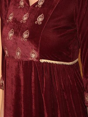 embroidered velvet a-line dress - 15906530 - Standard Image - 6