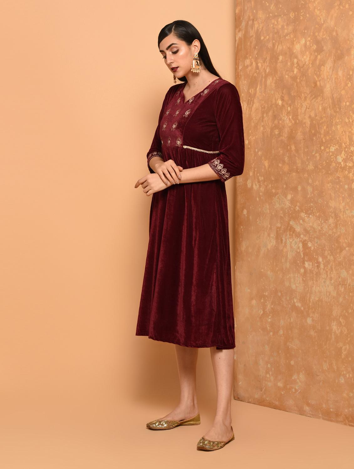 embroidered velvet a-line dress - 15906530 - Zoom Image - 3