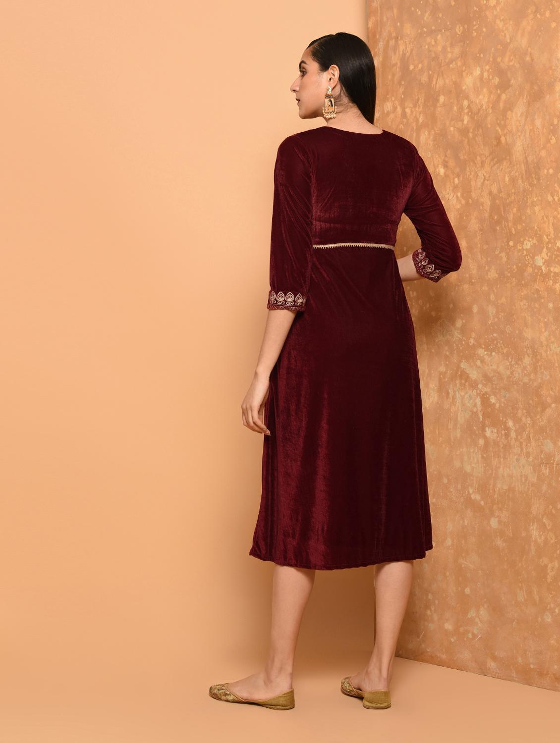 embroidered velvet a-line dress - 15906530 - Zoom Image - 4