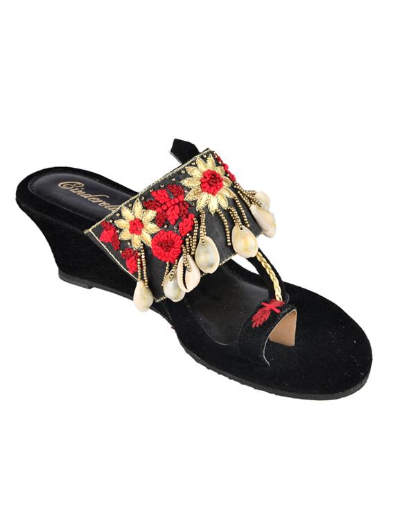 black one toe wedges - 15910328 - Zoom Image - 1