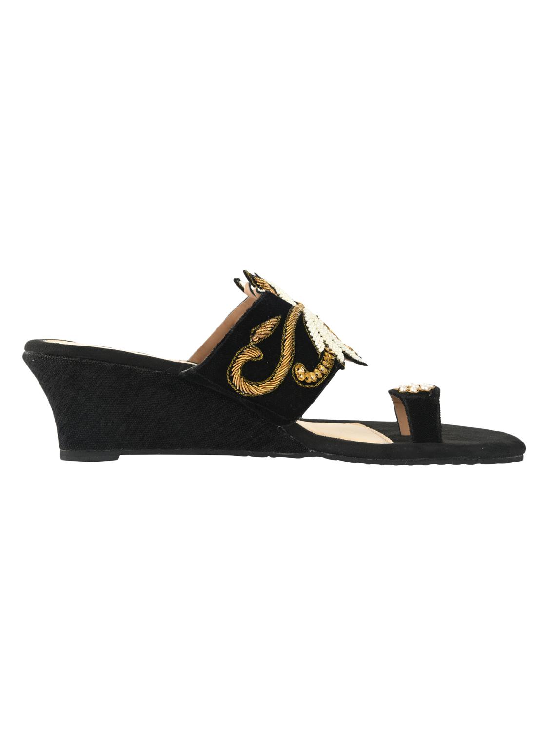 black one toe wedges - 15910942 - Zoom Image - 2