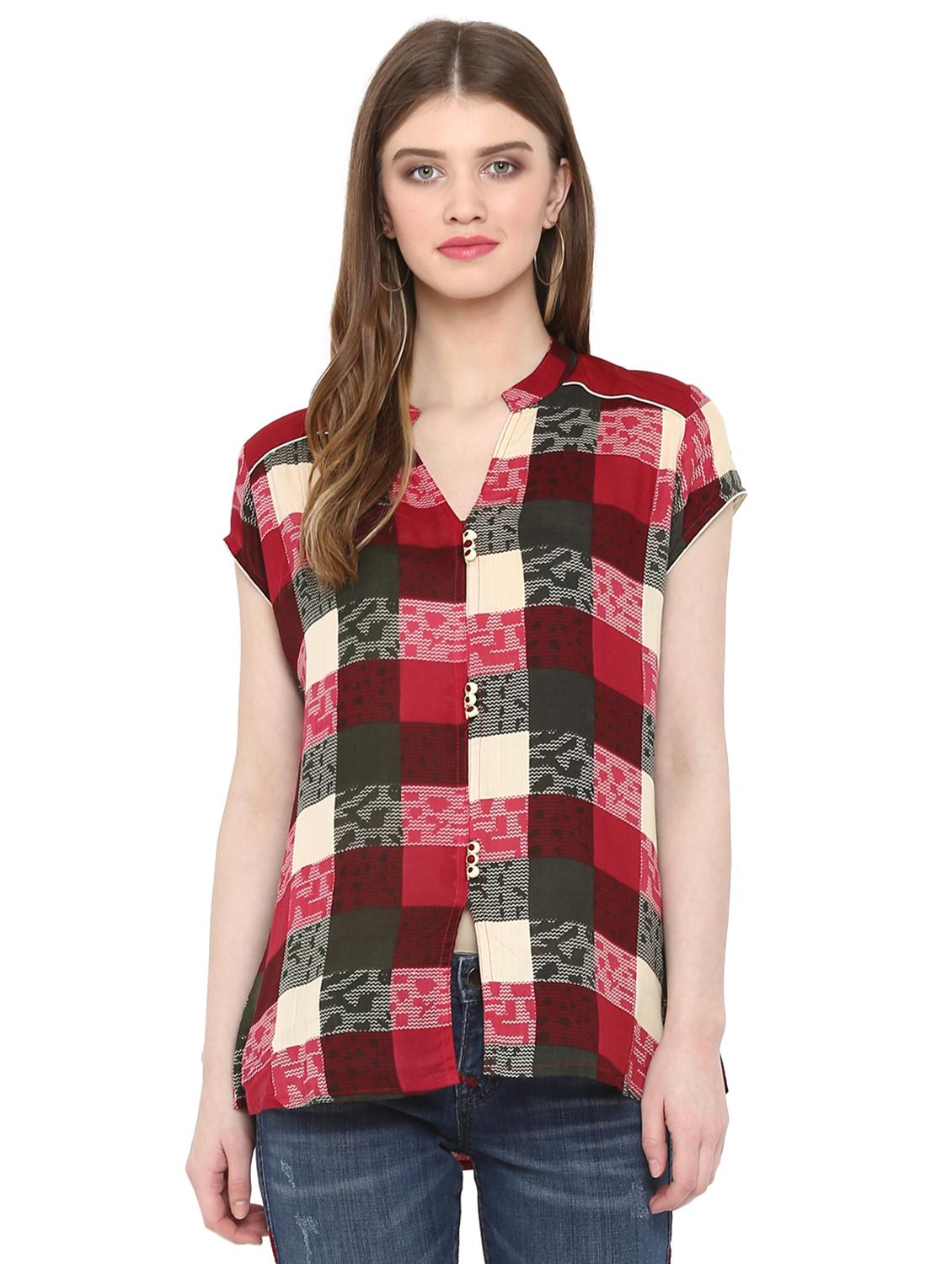 checkered button detail top - 15910971 - Zoom Image - 1