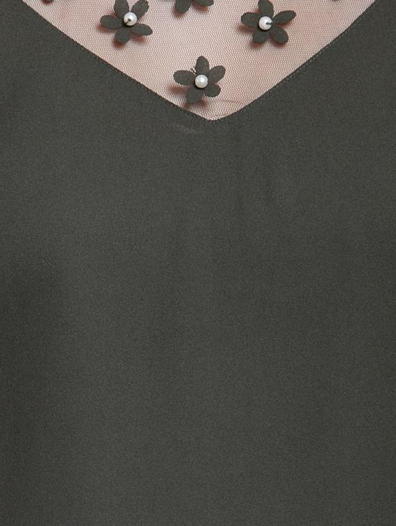 sheer paneled floral applique top - 15919117 - Zoom Image - 5