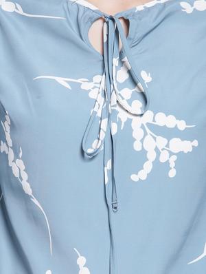lace detail slit sleeved top - 15919133 - Standard Image - 5