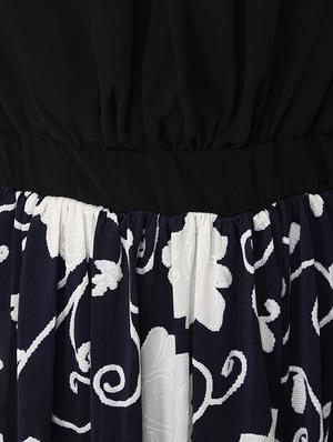 floral flared maxi dress - 15919245 - Standard Image - 4
