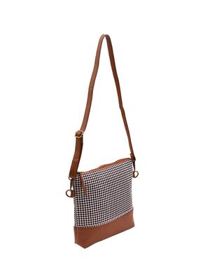 black canvas printed sling bag - 15920760 - Standard Image - 4