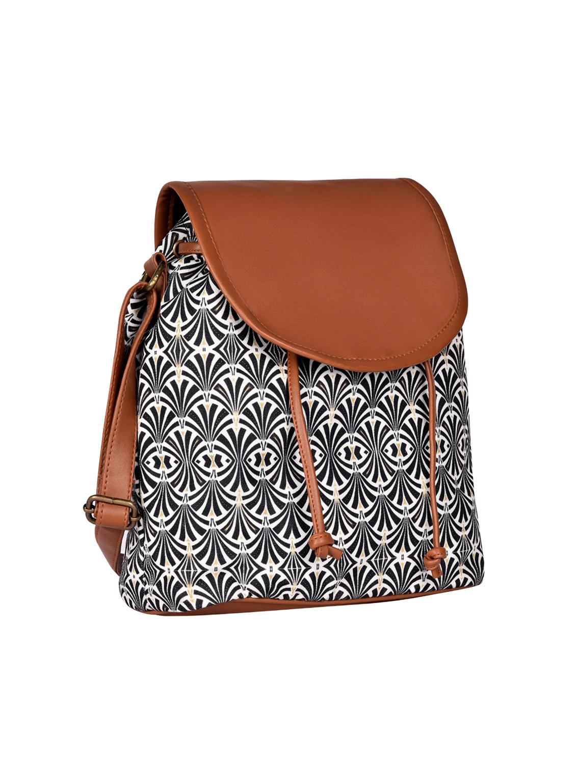 black canvas printed sling bag - 15920766 - Zoom Image - 4