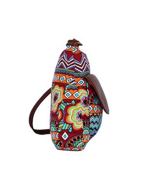 multi colored canvas printed sling bag - 15920783 - Standard Image - 4