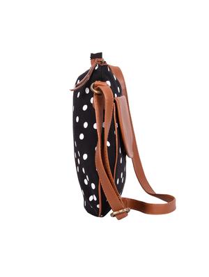 black canvas printed sling bag - 15920787 - Standard Image - 4
