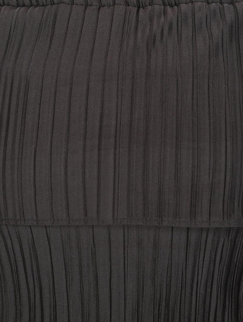 off shoulder pleated crop top - 15920911 - Zoom Image - 4