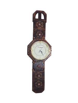 desi karigar wrist shape wall clock - 15921875 - Standard Image - 3