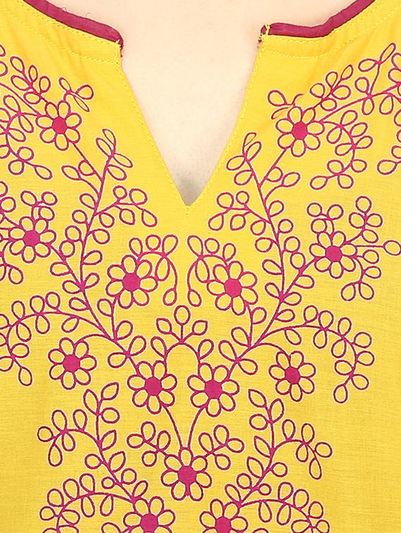 straight embroidered kurta - 15926352 - Zoom Image - 3