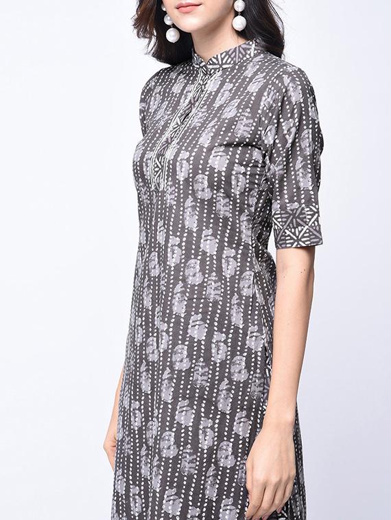 batik kurta with palazzo set - 15926937 - Zoom Image - 3