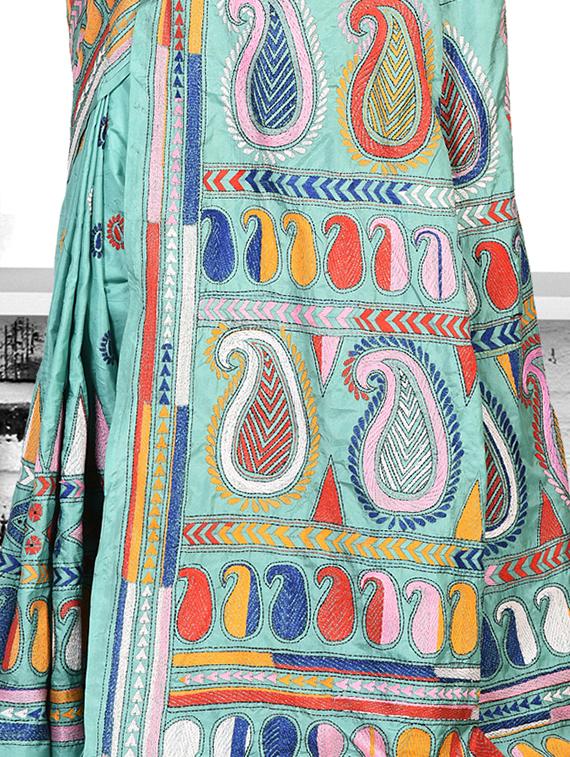 paisley motif embroidered saree with blouse - 15929555 - Zoom Image - 3