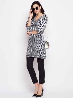 blue cotton straight kurti - 15929976 - Standard Image - 4