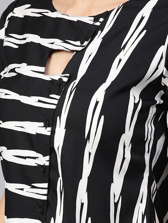 roll up sleeved button up tunic - 15931809 - Zoom Image - 4