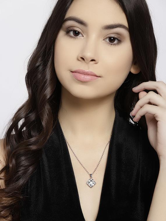 silver crystal pendant - 15932098 - Zoom Image - 3