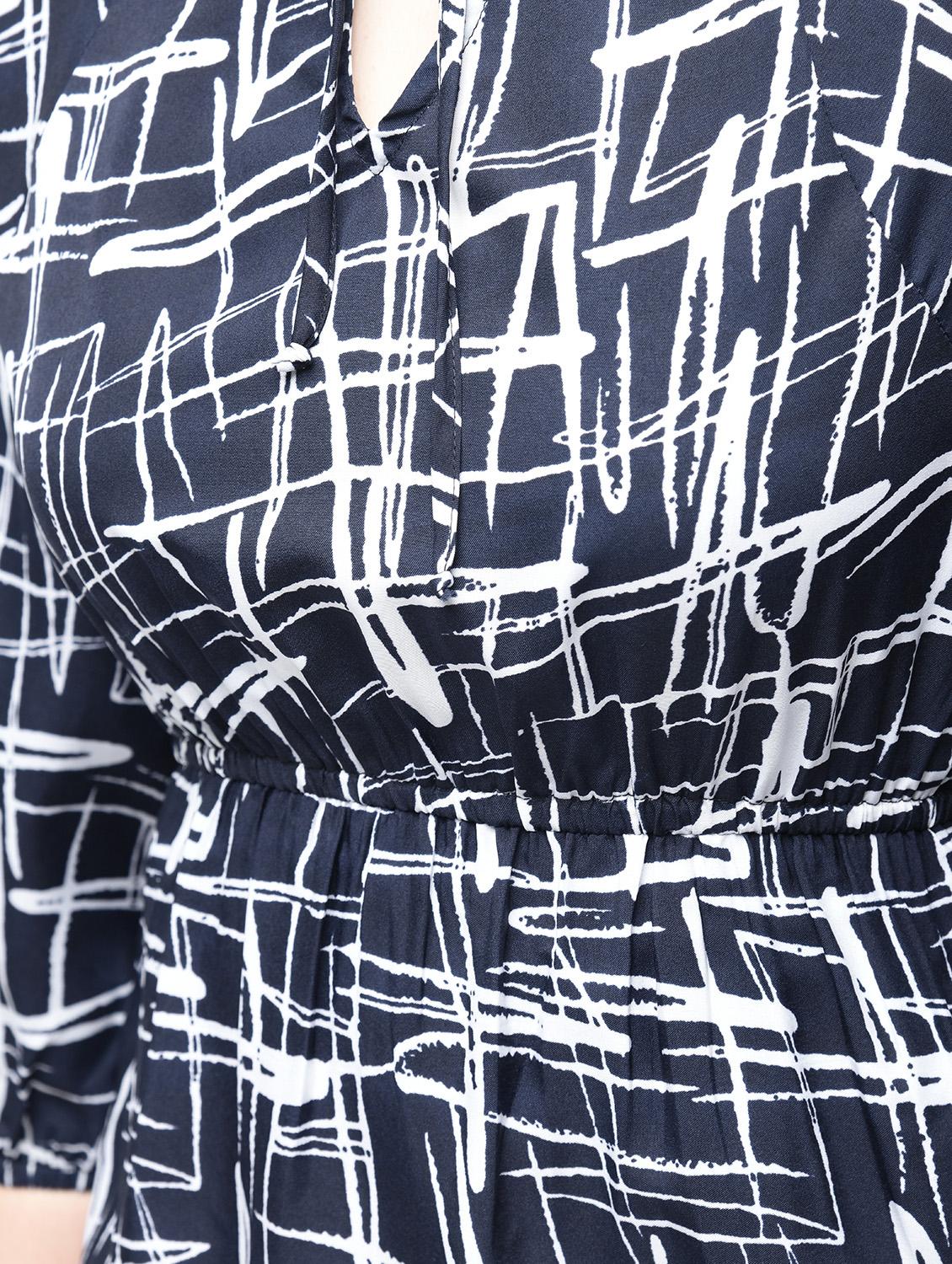 tie up neck abstract top - 15936507 - Zoom Image - 6