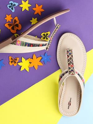 beige toe separator sandals - 15936566 - Standard Image - 2