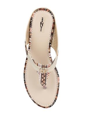beige toe separator sandals - 15936576 - Standard Image - 3