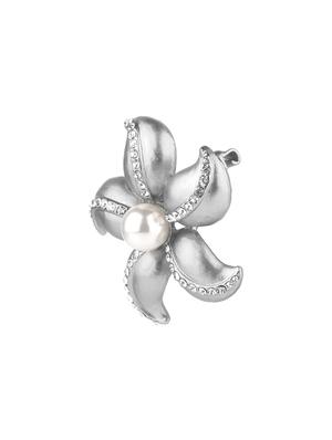 silver metal brooch - 15937988 - Standard Image - 3