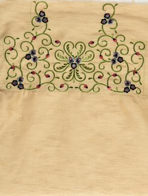 floral embroidered border saree with blouse - 15940673 - Standard Image - 4