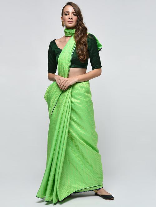 chevron motif green woven saree with blouse - 15940836 - Standard Image - 1