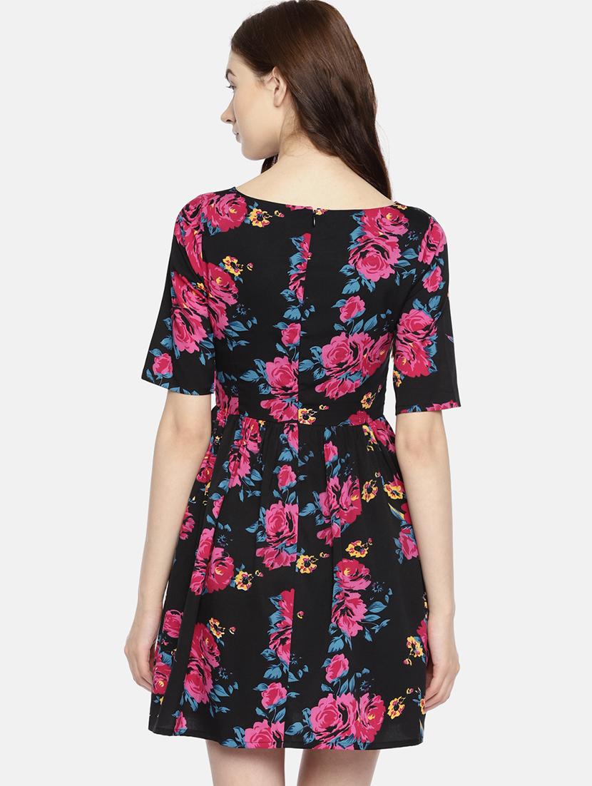 short sleeved floral a-line dress - 15942932 - Zoom Image - 3