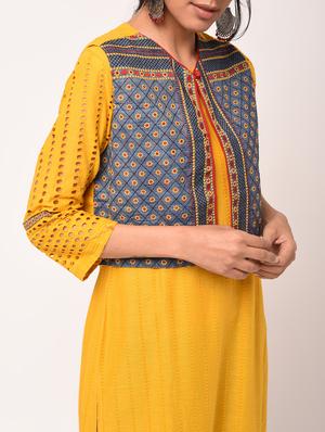straight kurta with jacket - 15943736 - Standard Image - 5