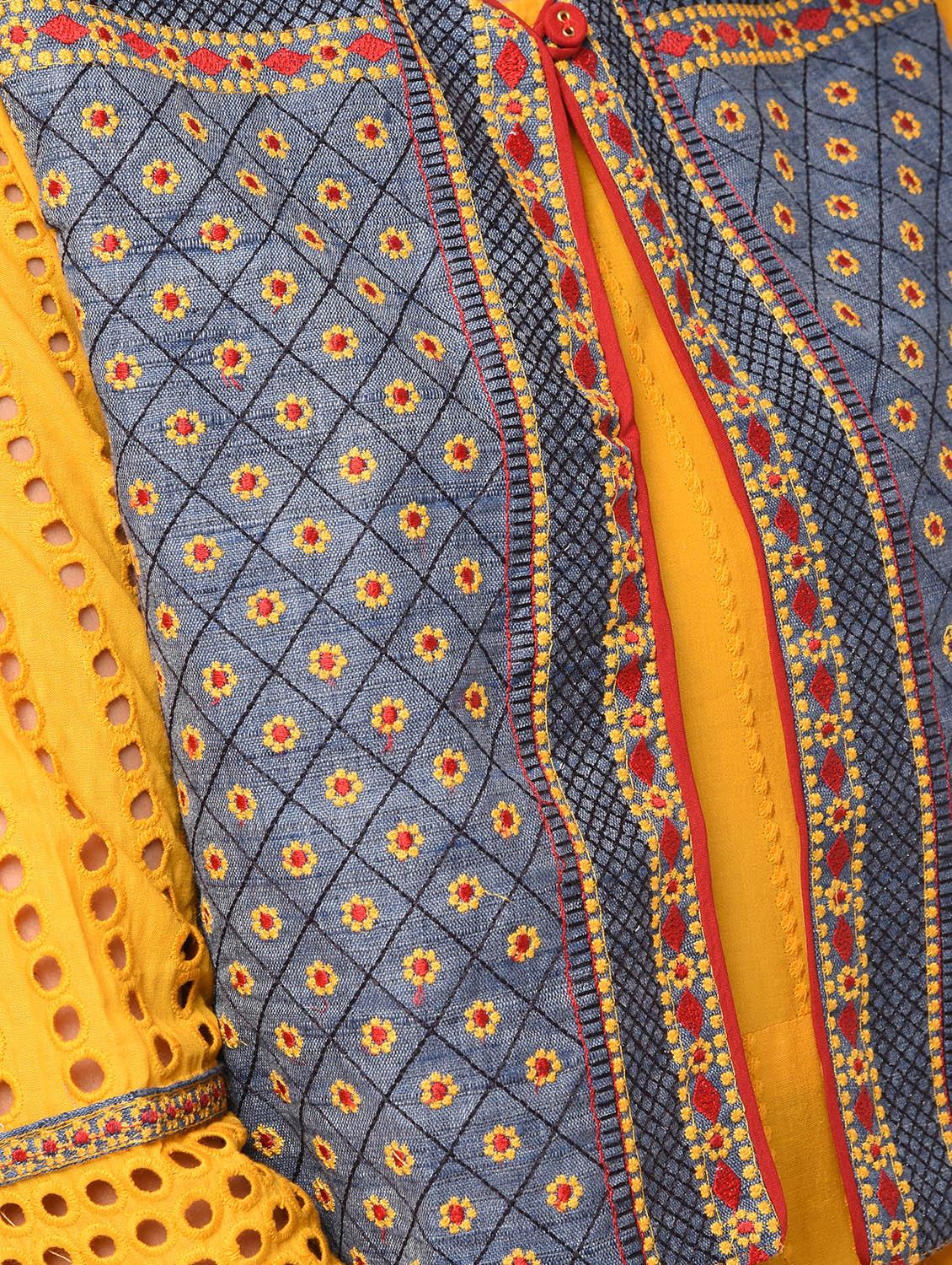 straight kurta with jacket - 15943736 - Zoom Image - 6