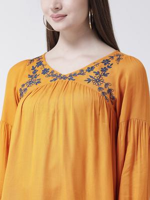 floral embroidered gathered top - 15944610 - Standard Image - 4