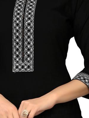 embroidered straight kurta - 15946189 - Standard Image - 4
