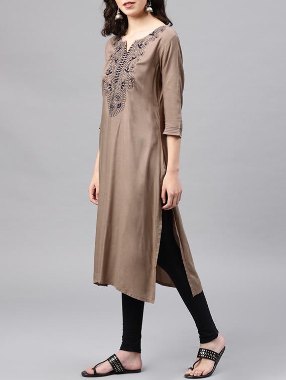 embroidered straight kurta - 15950022 - Zoom Image - 2