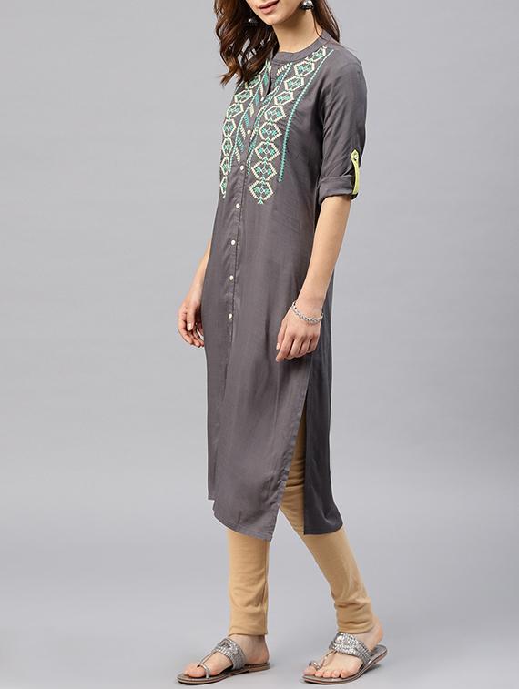 embroidered straight kurta - 15950041 - Zoom Image - 2