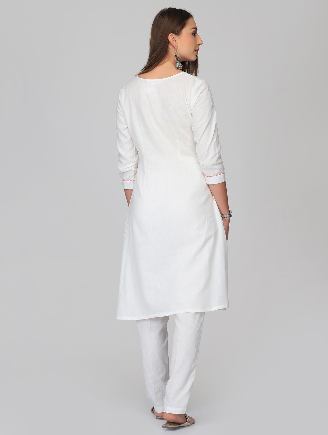 straight solid kurta with pockets - 15950334 - Zoom Image - 3
