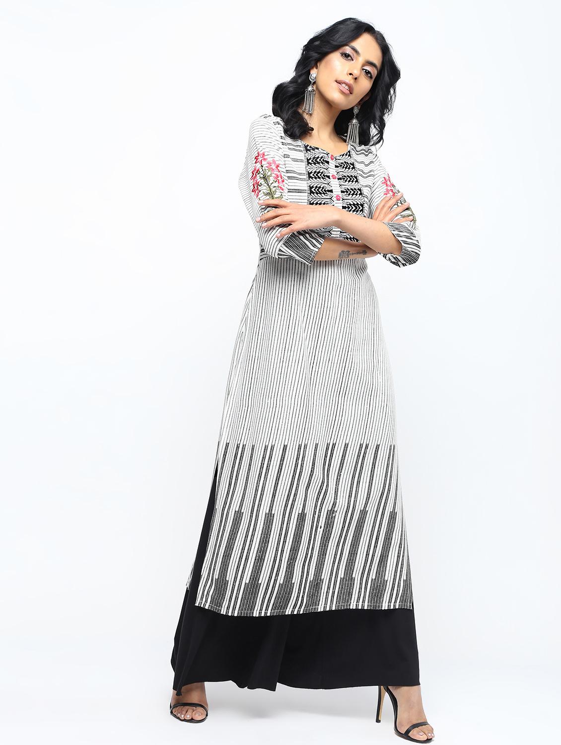 embroidered straight kurta - 15950706 - Zoom Image - 1