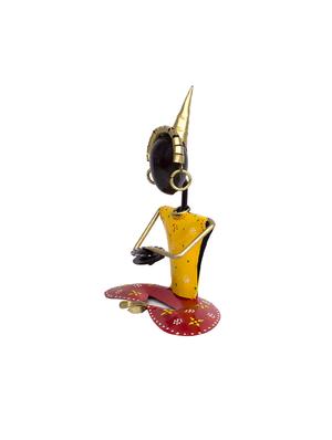 multicolored decorative showpiece - 15952154 - Standard Image - 3