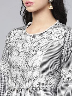 embroidered bell sleeved kurta with palazzo set - 15953454 - Standard Image - 4