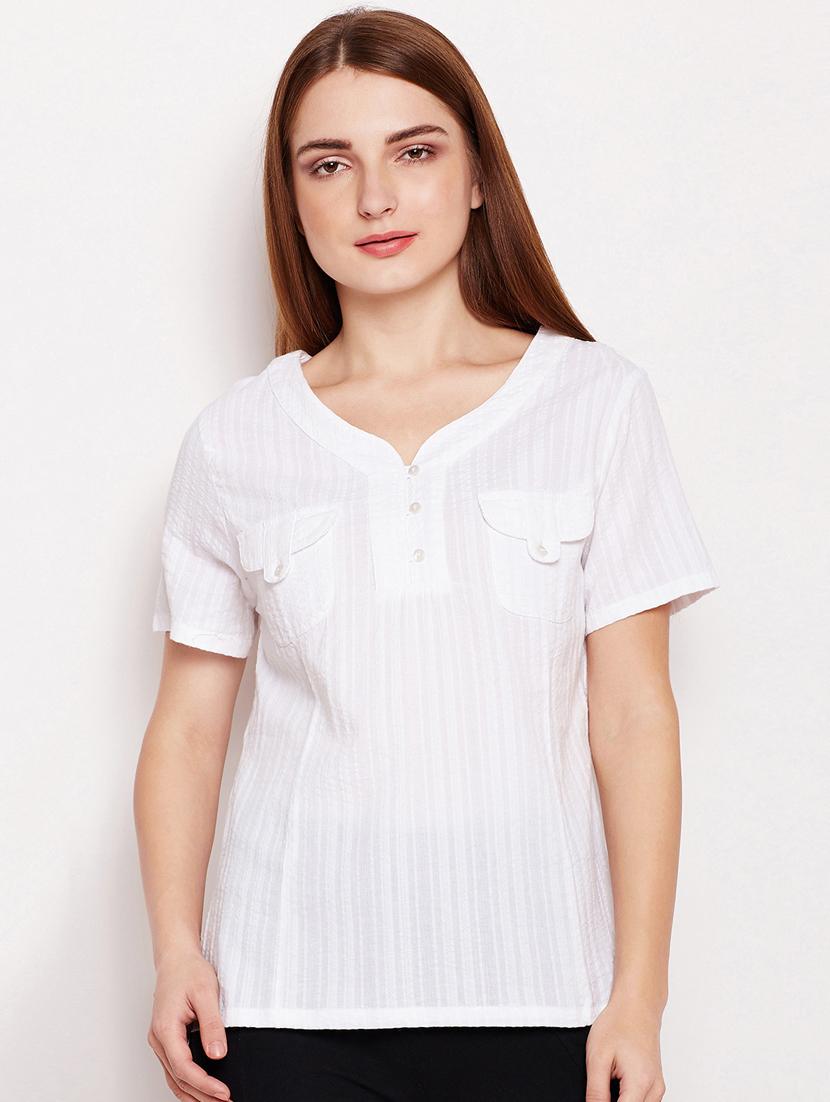 pocket patch v-neck top - 15956926 - Zoom Image - 1
