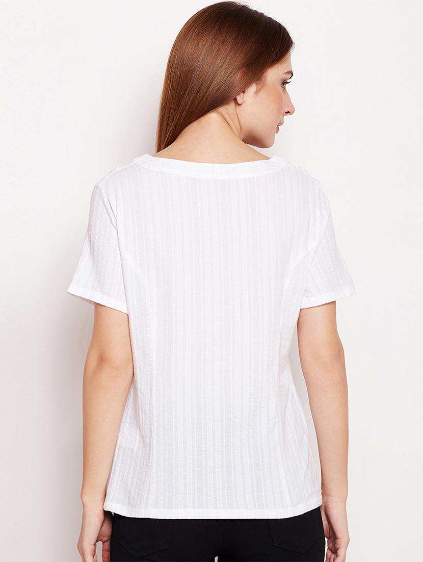 pocket patch v-neck top - 15956926 - Zoom Image - 3