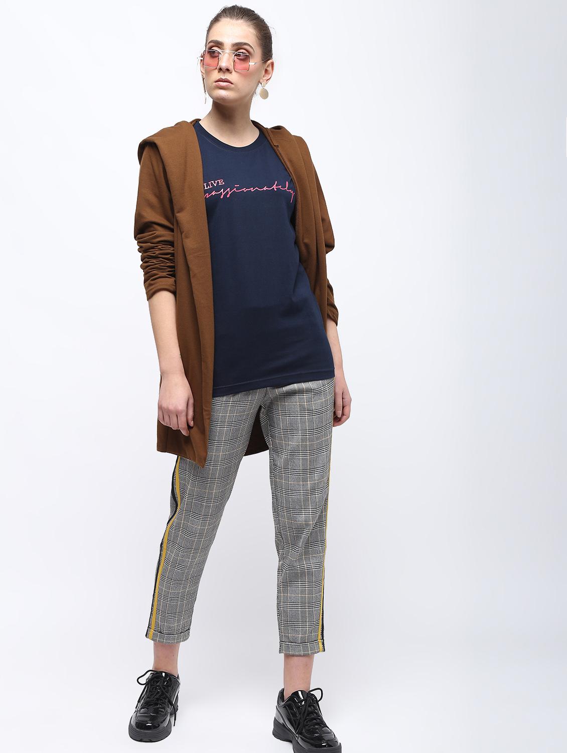 crew neck letter print tee - 15957369 - Zoom Image - 4