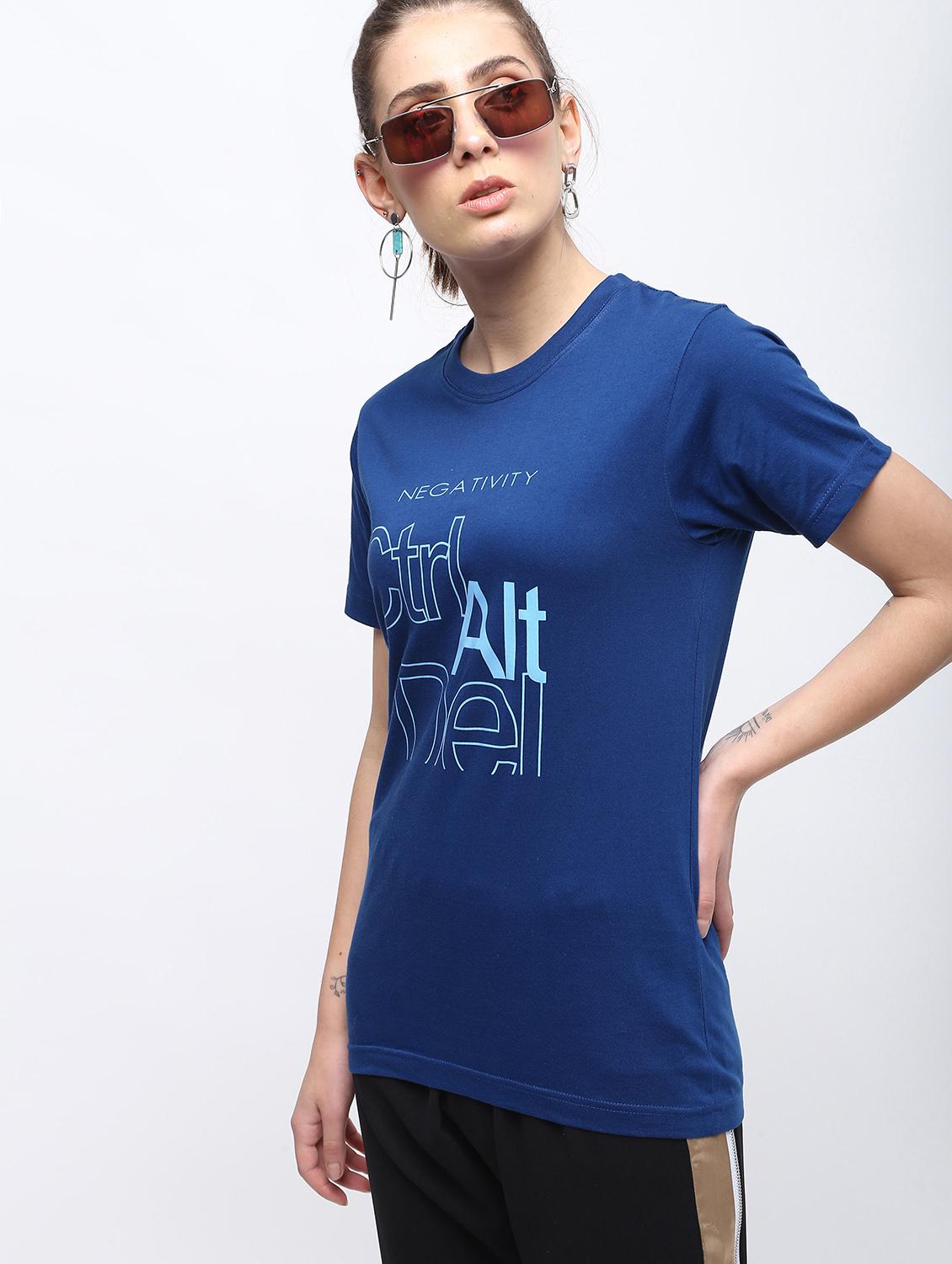 crew neck quirky text tee - 15957370 - Zoom Image - 2
