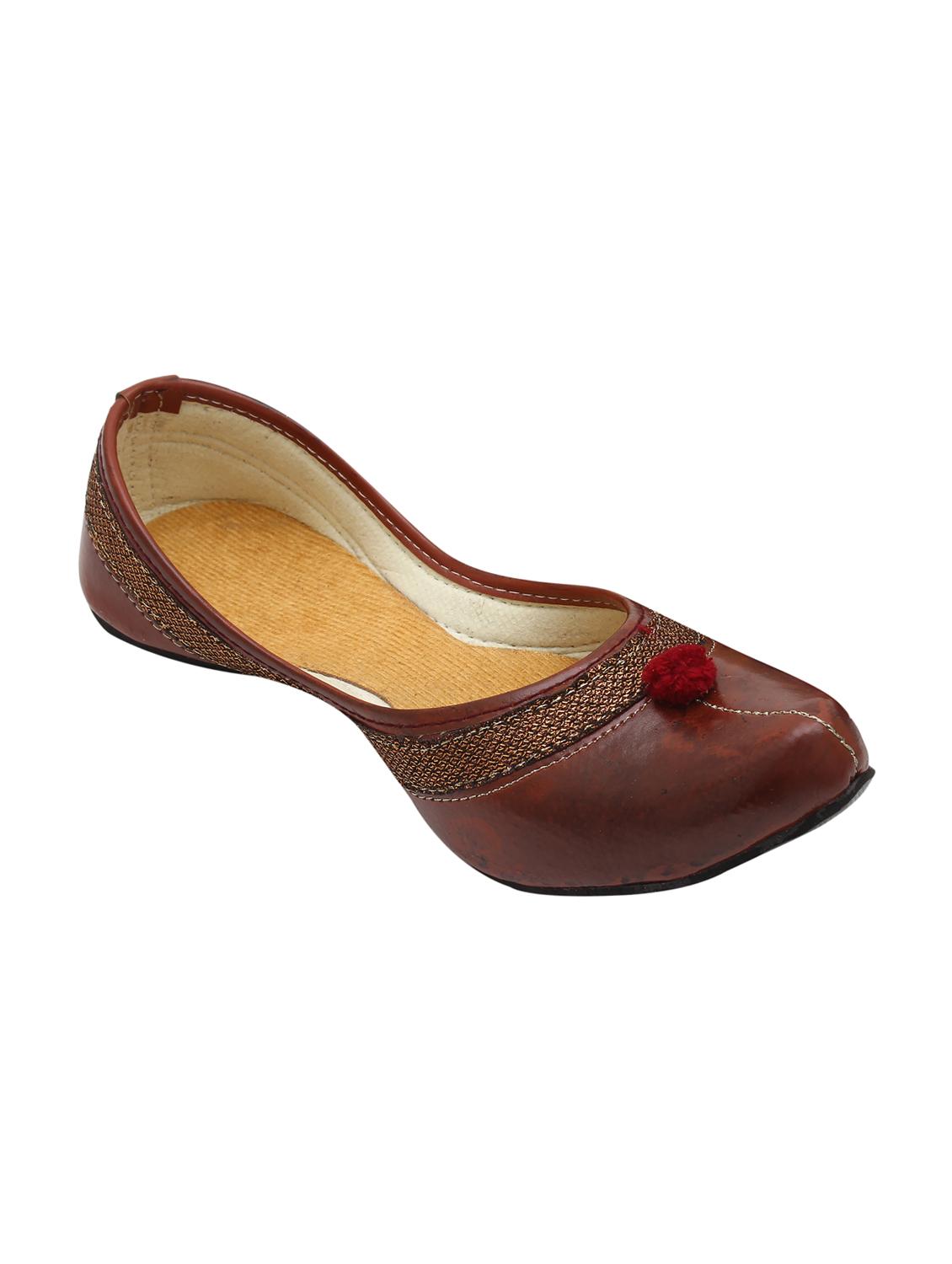 brown slip on jutis - 15962901 - Zoom Image - 1